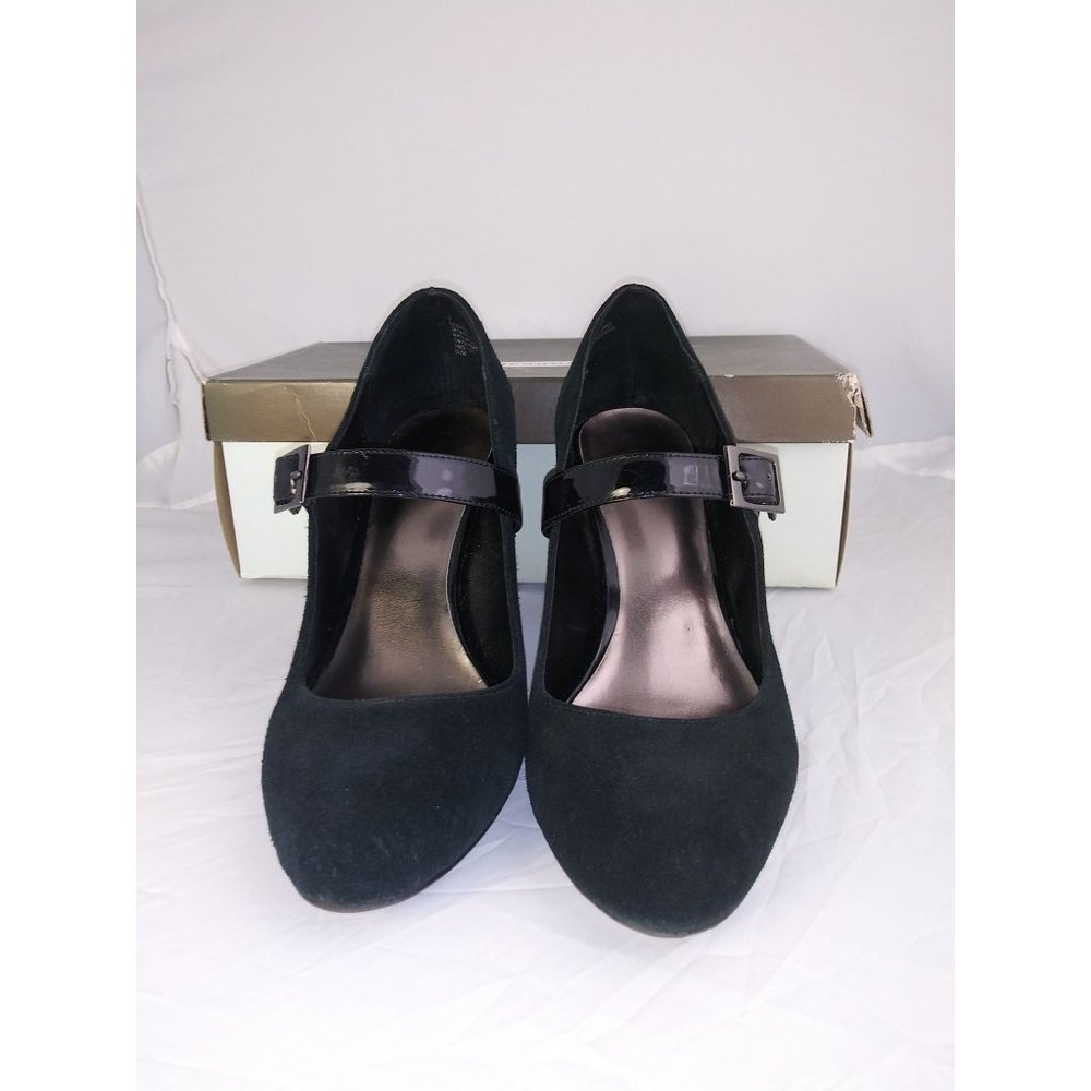 Merona Marylynn Black Suede Pumps Heels Strap Size 8 - Picture 2 of 7